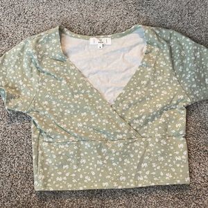 pastel green v-neck crop top!